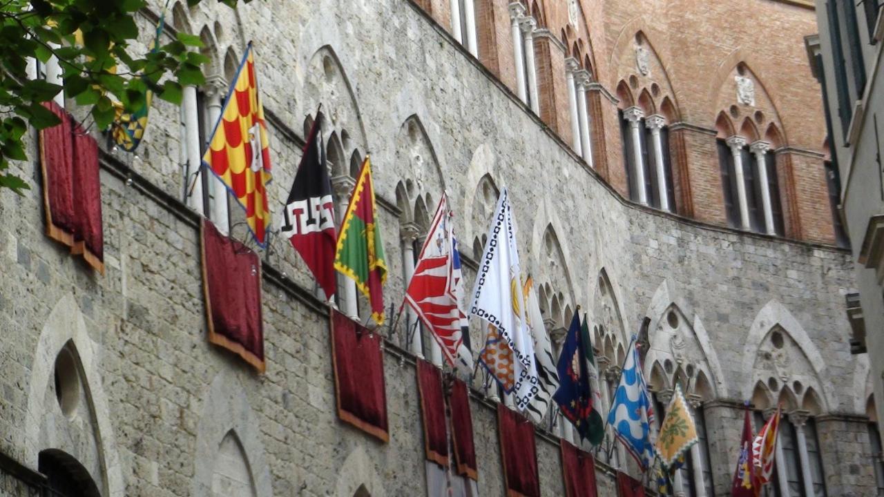Sweetlittlehouse47 - Dentro Le Mura, Parcheggio Gratuito Siena Kültér fotó